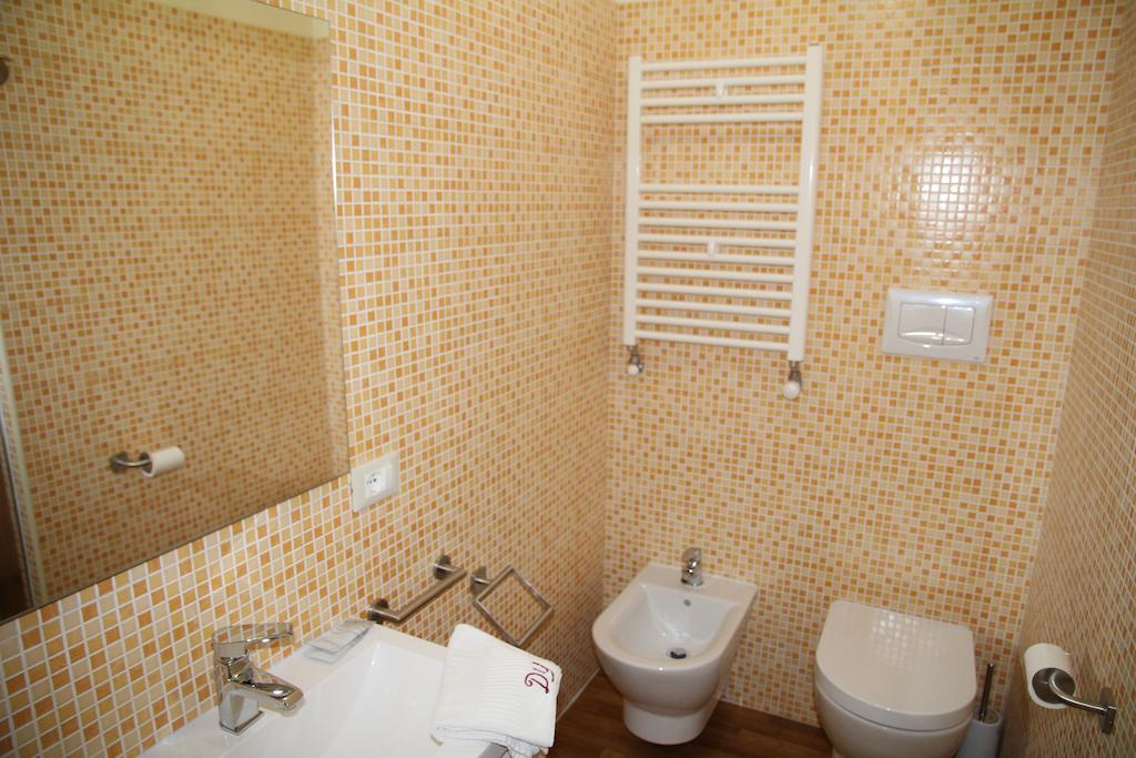 Domus Yenne Suites Cagliari Room photo